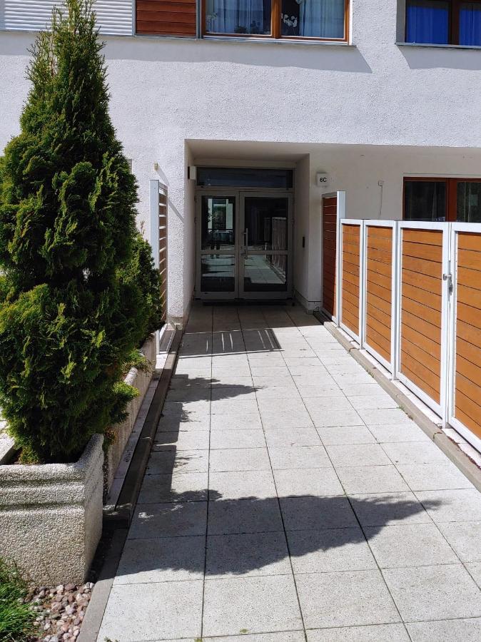 Platan Patio 6 - Berry Apartment *